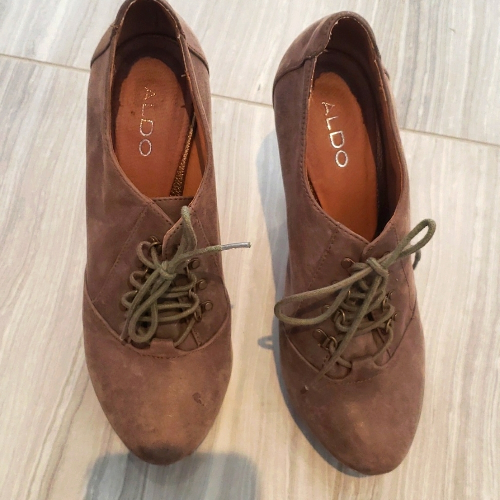 Oxford Style Booties